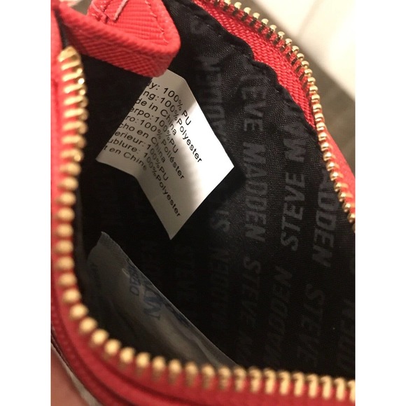 Steve Madden Red Card Holder, ID Wallet Zip Coin Purse - Picture 13 of 14